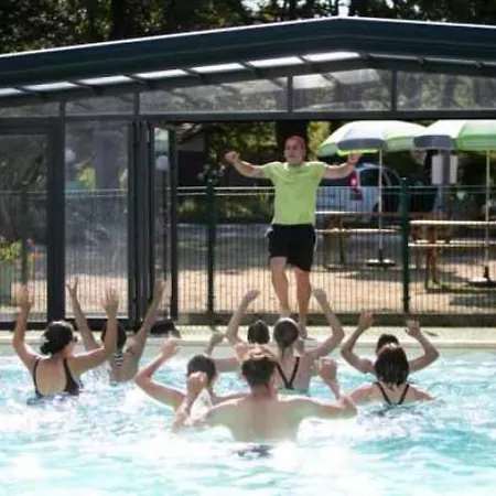 3 Etoiles - Piscine - Eecca0 *